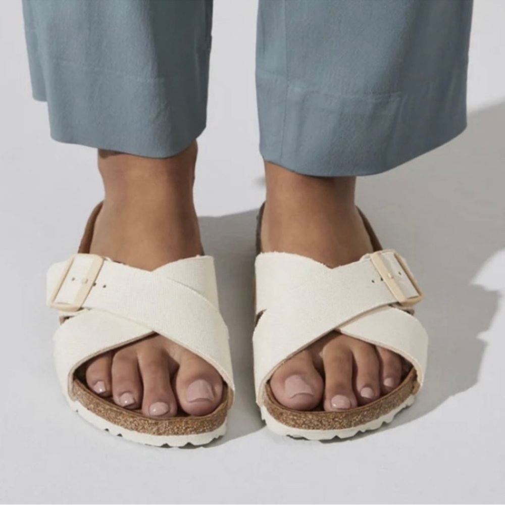 Birkenstock Cream Sandals